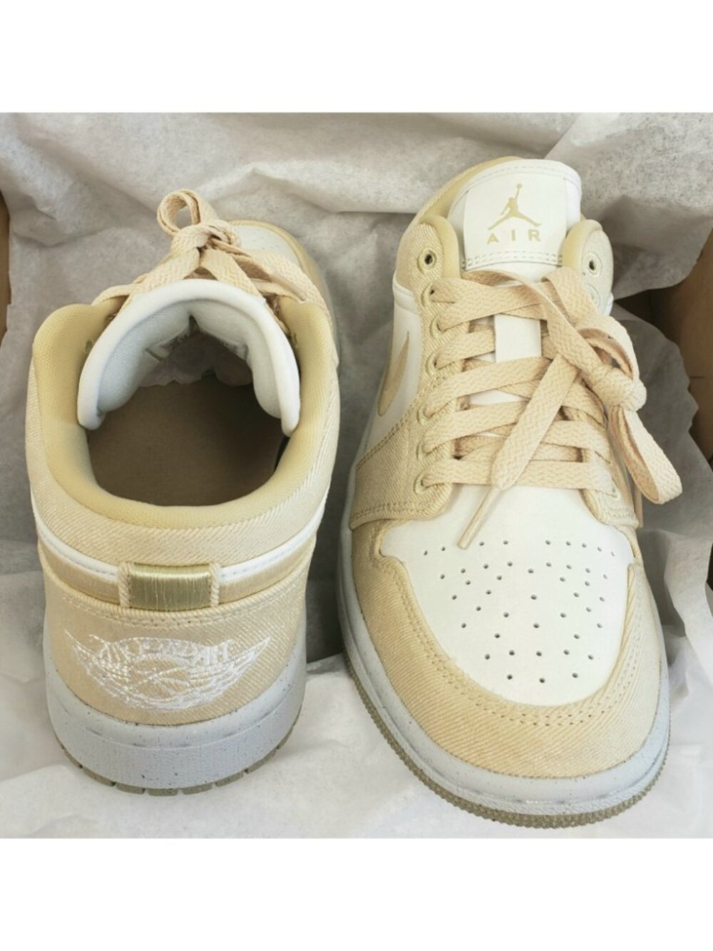 Nike Women's Air Jordan 1 Low Top SE Sneaker Shoes Team Gold FN3722-701 Size 7 - Picture 4 of 5